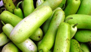 सेहत के लिए रामबाण है लौकी की सब्जी, छिलके के भी हैं गजब के फायदे