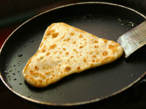 नॉन-स्टिक बर्तनों के इस्तेमाल से हो सकती है फेफड़े की बीमारी, इन गलतियों से बचें