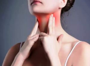 गले में होनेवाली खराश और खिचखिच से बचने के आसान तरीके