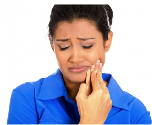 सर्दियों में क्यों बढ़ जाती है दांतों में सेंसिटिविटी, जानें वजह