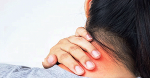 Neck Pain को हल्के में ना लें, बन सकता है गंभीर बीमारी का कारण, ऐसे करें बचाव