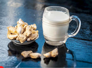 Health Tips: सर्दियों में रोज पीएं अदरक वाला दूध, इम्यूनिटी बढ़ेगी और गले का इन्फेक्शन होगा दूर