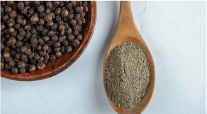 Black Pepper Water Benefits: गुनगुने पानी के साथ काली मिर्च का करें सेवन, ये बीमारियां होंगी दूर !