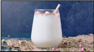 Lassi Benefits: पाचन बेहतर करने से लेकर वजन घटाने तक, गर्मियों में लस्सी पीने से मिलते हैं कई फायदे