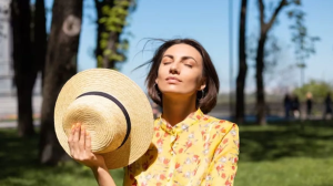 Sunlight Benefits: हड्डियों ही नहीं मेंटल हेल्थ के लिए भी फायदेमंद है सूरज की रोशनी, जानें इसके गजब के फायदे