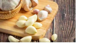 खाली पेट लहसुन खाना होता है फायदेमंद! मगर इसे खाने का तरीका बिल्कुल अलग है, ऐसे खाएं