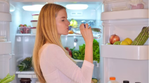 कम पानी पीने से भी ज्यादा खतरनाक है इसका अधिक सेवन, हो सकती है 'जानलेवा'