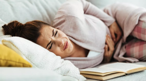 बढ़ती गर्मी से होने लगी है पेट में परेशानी, जान लें कौन सी चीजें खाने से गैस, एसिडिटी से मिलेगा छुटकारा