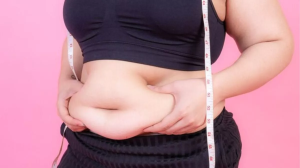 Dieting करके थक चुके, लेकिन पेट की चर्बी पर नहीं पड़ रहा कोई असर? तो आज ही बना लीजिए इन 4 चीजों से दूरी