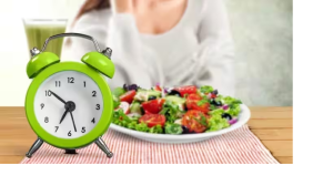 वजन घटाना हो जाएगा आसान ​अगर अपने डिनर में शुमार कर लेंगे ये आदतें, बस करना होगा ये काम