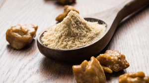 चुटकी भर हींग एक साथ करती है कई गंभीर बीमारियों का इलाज़, जानें इसे कैसे करें इस्तेमाल?