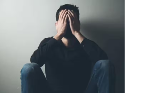 इन लक्षणों से करें Depression की पहचान, समय रहते हो जाएं सतर्क