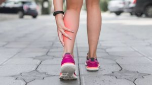 High Cholesterol होने पर आपके पैरों में नजर आते हैं ये संकेत, अस्पताल पहुंचा सकती हैं इनकी अनदेखी