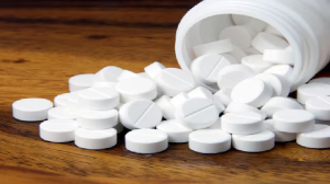 पैरासिटामोल बुखार की दवा है या दर्द की? अधिकतर लोग नहीं जानते हकीकत, डॉक्टर से जानें काम की बात