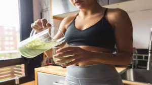 बॉडी डिटॉक्स के लिए सुबह सवेरे करें ये 5 काम, बिना ज्यादा मेहनत निकल जाएगी शरीर से सारी गंदगी