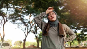 गर्मी से हुई सैंकड़ों हज यात्रियों की मौत, जानिए कैसे अधिक तापमान हो सकता है सेहत के लिए खतरनाक