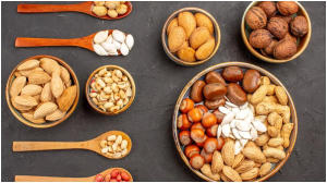 इस तरह से खाने चाहिए ड्राई फ्रूट्स, कई गुना बढ़ जाएंगे सेहत को मिलने वाले फायदे