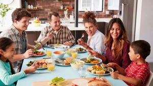 रात में खाना खाने के बाद आप भी करते हैं ये एक गलती तो हो सकते हैं कई बीमारियों के शिकार