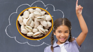 Chips-Puffcorn नहीं बच्चों को खिलाएं पिस्ता, टेस्टी और हेल्दी भी, दिमाग को बनाएगा तेज