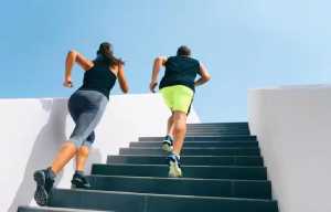 रोजाना सीढ़ियां चढ़ने से मिल सकता है इन 5 बीमारियों से छुटकारा, जानें किन बातों का रखें ख्याल