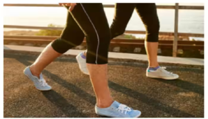 डायबिटीज, हाई ब्लड प्रेशर और नींद संबंधी समस्याओं से जूझ रहे लोगों के लिए टहलना अच्छा: विशेषज्ञ