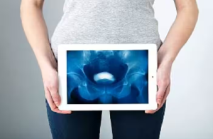 पेशाब में झाग आने के पीछे हो सकती हैं ये गंभीर बीमारियां, कम करने के लिए अपनाएं आयुर्वेदिक नुस्खे