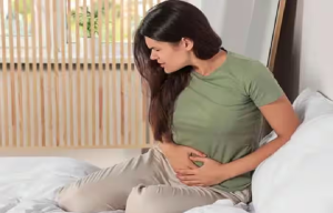 पेशाब के समय दर्द और जलन दे सकता है यूटीआई या पथरी का संकेत, जानें दोनों लक्षणों में अंतर