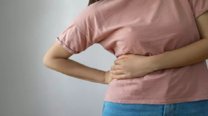 किडनी रोग होने पर दिखाते हैं ये लक्षण, बचने के लिए अपनाएं ये आसान उपाय