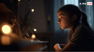 लड़कियों को कम उम्र में ही पीरियड्स क्यों आने लगे हैं, जानें इसके बारे में और कैसे रखें बेटियों का ख्याल